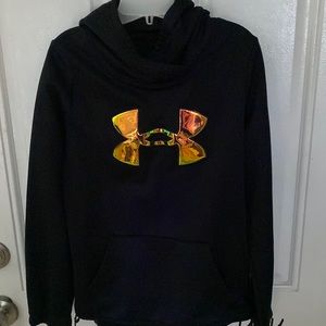 Girls Under Amour hoodie in great condition